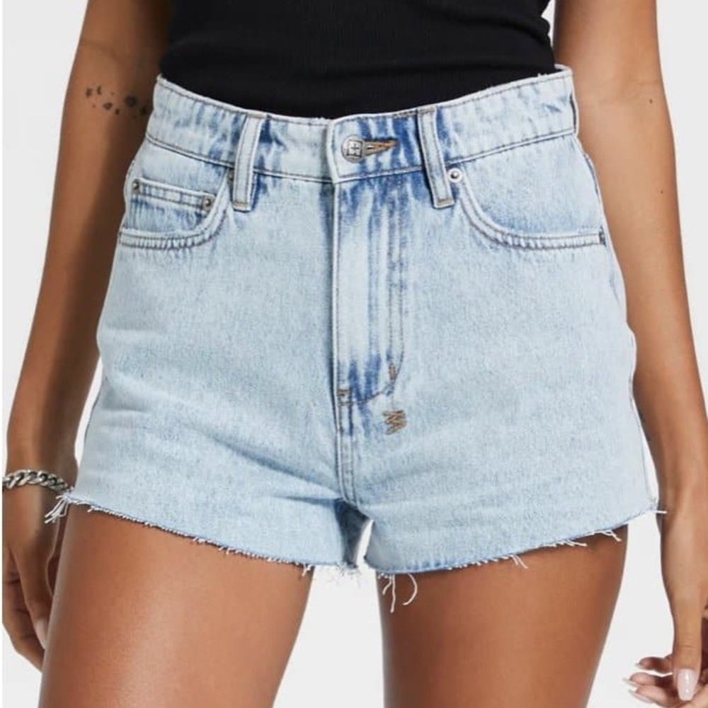 KSUBI KALI SHORT IN MUSE.